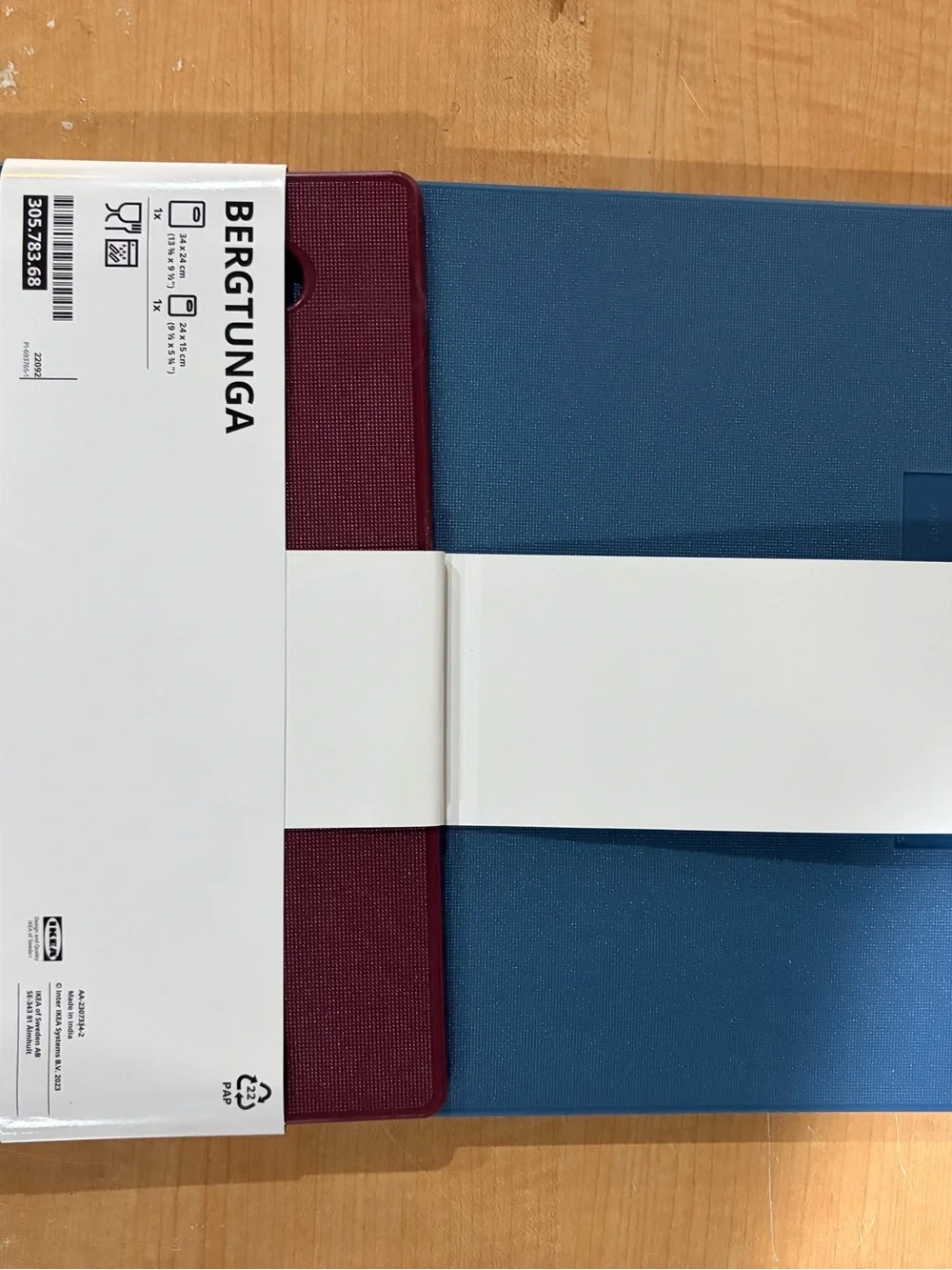 IKEA BERGTUNGA Cutting Board Set in Blue and Burgundy